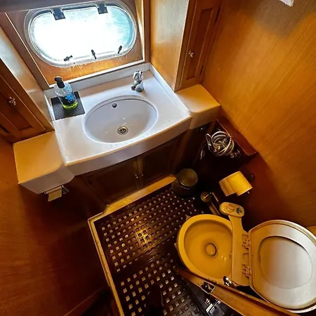 Pruva Yacht Úszó hotel Isztambul
