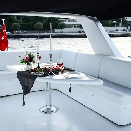 Botel Pruva Yacht Istanbul