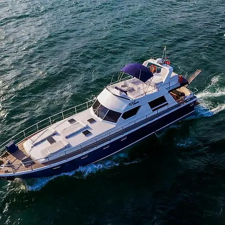 Pruva Yacht Botel