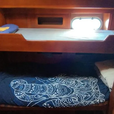 Botel Pruva Yacht