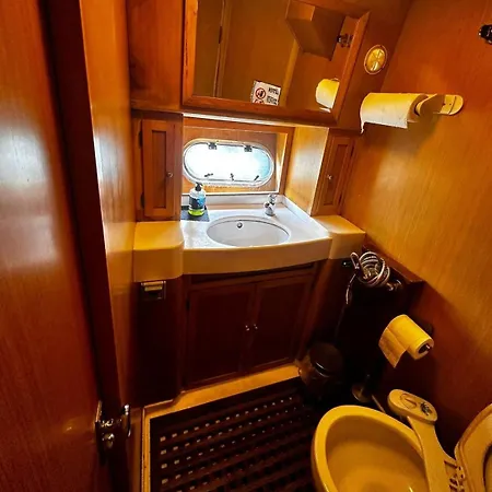 Hotel en barco Pruva Yacht *