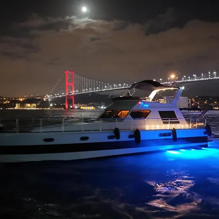 Ботель Pruva Yacht Стамбул