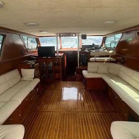 Pruva Yacht